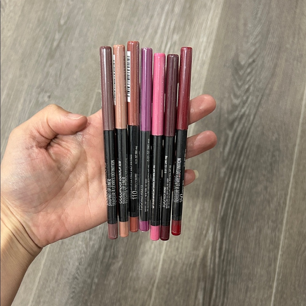 NEW 7X Maybelline Color Sensational Lip Liner Set ( Firm Price )